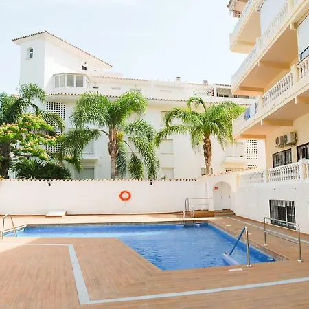 Living4torremolinos Sea Breeze Apartment *
