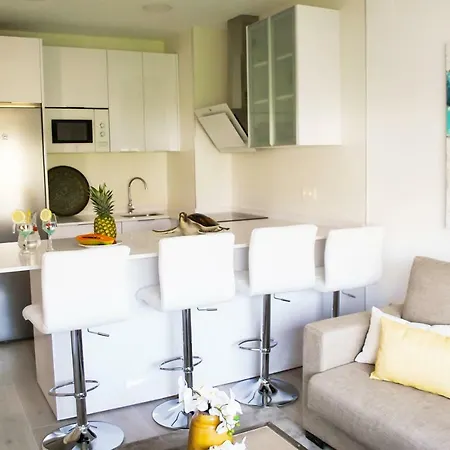 Living4torremolinos Sea Breeze Apartment *